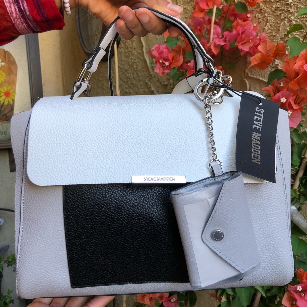 BRAND NEW STEVE MADDEN PURSE!